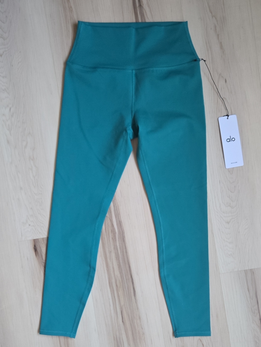 NWT ALO Yoga Airbrush Legging, Emerald Isle, Size Small